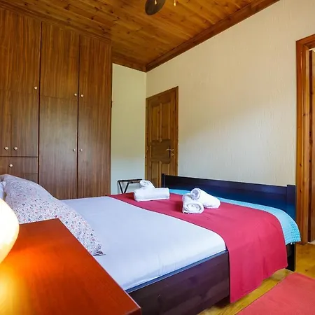 House Elliniko Arcadia *