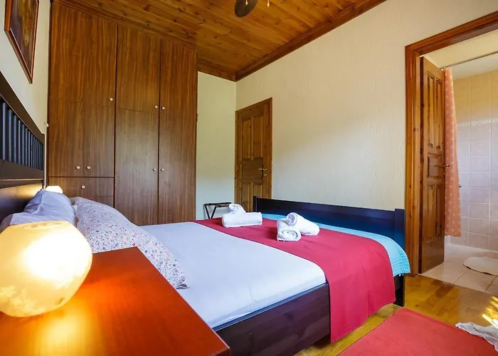 House Elliniko Arcadia *